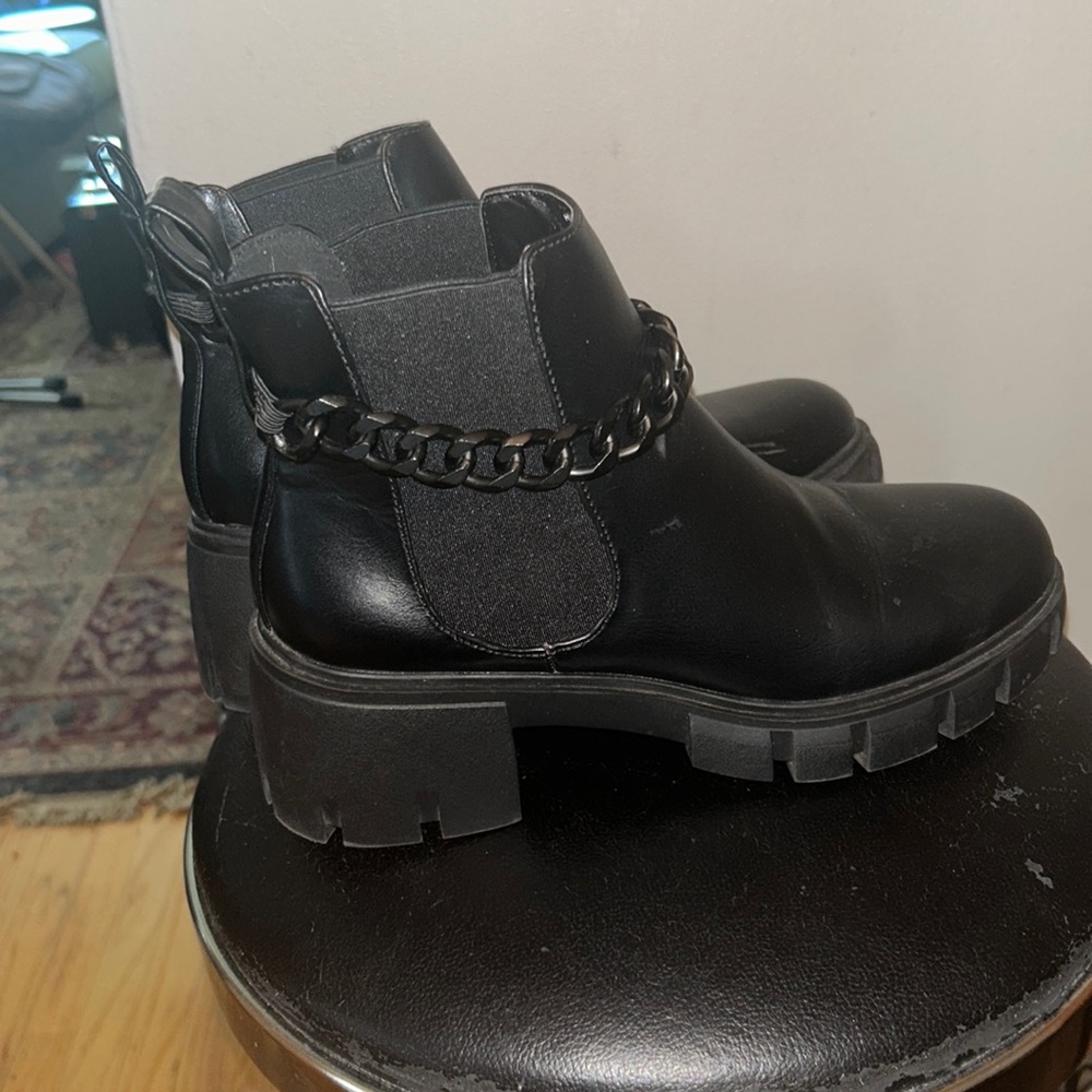 Steve Madden Boots with Chain